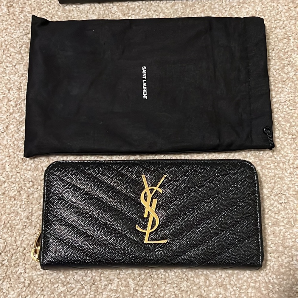 SAINT LAURENT CASSANDRE MATELASSÉ ZIP AROUND WALLET